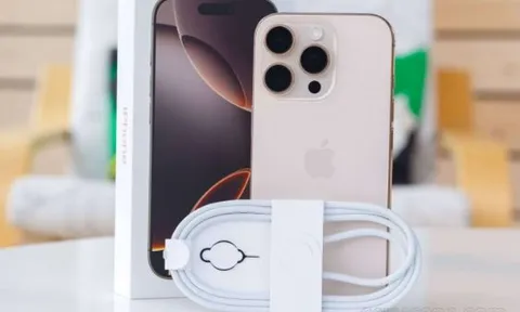 iPhone 16 Pro sau Tết siêu rẻ, trang bị cực xịn, chơi tất tay với Galaxy S24 Ultra, Galaxy S25 Ultra