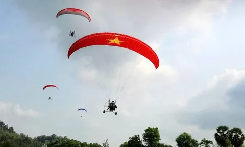 Lần đầu tiên An Giang tổ chức giải dù lượn TP Hồ Chí Minh mở rộng