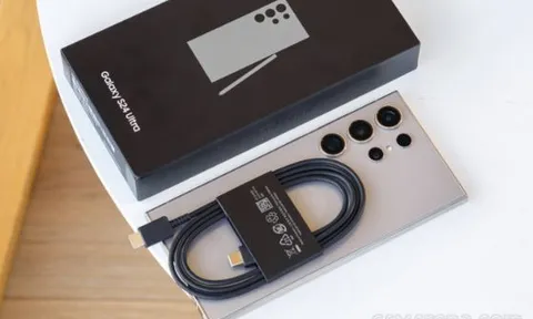 Vua Android Galaxy S24 Ultra giảm sâu cả chục triệu, AI thông minh vượt mặt iPhone 16 Pro Max