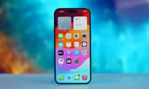 iPhone 15 Pro Max rẻ kỷ lục sau Tết, ông vua hiệu năng 3 mắt giá rẻ mạnh chẳng kém iPhone 16 Pro Max