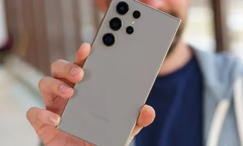 Khách Việt đua nhau đập hộp Galaxy S24 Ultra rẻ như bèo sau Tết, ngon hơn iPhone 16 Pro Max