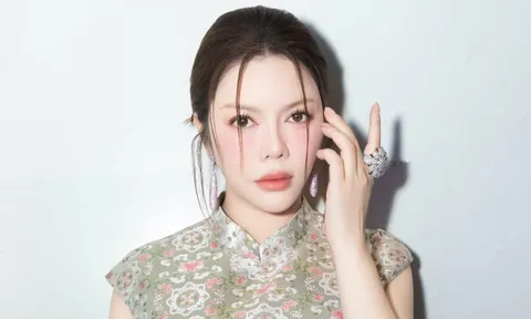 Lý Nhã Kỳ xuất hiện xinh đẹp với trang sức 30 tỷ đồng