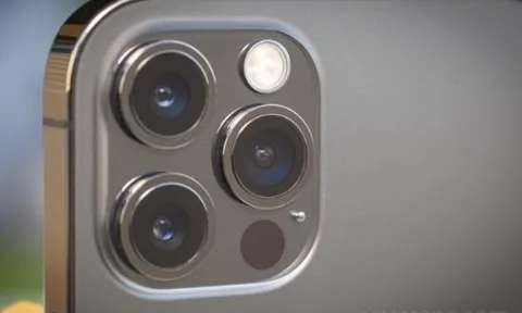 Giá iPhone 12 Pro sau Tết khiến dân tình sốt xình xịch vì quá rẻ, chưa đầy 9 triệu ăn đứt iPhone 16