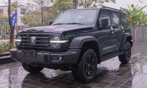 GWM Tank 300 cập bến đại lý Việt: Có cả máy xăng và hybrid, ngày ra mắt đã gần kề?