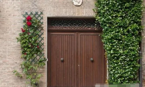 Thầy phong thủy nói: Không nên đặt thêm 3 thứ trước cửa nhà, sẽ “ảnh hưởng đến phúc khí”. Chẳng trách gia đình “nghèo khó bấy lâu nay”