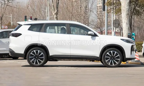 SUV hạng C trang bị vượt trội Honda CR-V, tiêu thụ 1,3 lít xăng/100 km, giá ngang Hyundai Grand i10