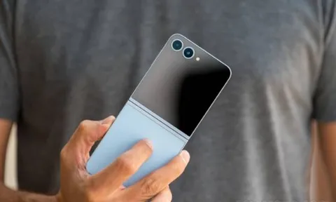 Vua màn gập nhỏ gọn tiện lợi Galaxy Z Flip6 giảm kỷ lục chục triệu, AI thông minh như Galaxy S25 Ultra