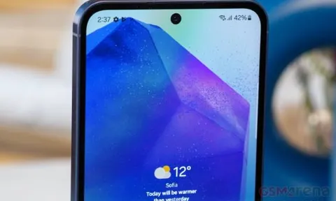 Vua Android tầm trung Galaxy A55 5G giảm thủng sàn, là smartphone hơn 8 triệu đáng mua nhất hiện nay