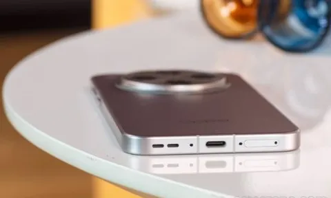 Chiến thần nhiếp ảnh OPPO Find X8 giá hấp dẫn vẫn hút hồn khách Việt, áp đảo Galaxy S24 Ultra