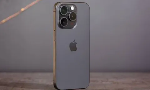 Chiến thần iPhone 15 Pro giảm sâu, rẻ hơn iPhone 16 Pro Max 10 triệu kém rất ít