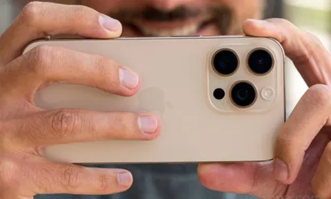 iPhone 16 Pro giảm mạnh cuối tháng 2, trang bị xịn top 1 phân khúc, sẵn sàng quyết chiến Galaxy S25 Ultra