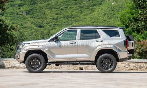 ‘Kẻ hủy diệt’ Toyota Land Cruiser ra mắt với thiết kế hầm hố, trang bị tối tân, giá hơn 800 triệu đồng