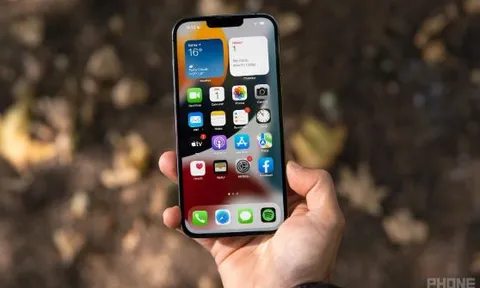 Đây là iPhone Pro Max màn 120Hz rẻ nhất Việt Nam giảm tới 17 triệu, vẫn sánh ngang iPhone 16 Pro Max