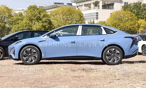 Xe sedan cùng phân khúc với Toyota Camry, công suất 282 mã lực, nội thất tiện nghi, giá hơn 500 triệu đồng