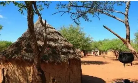 Bộ tộc phụ nữ thường xuyên ‘thả rông’, 1 người đàn ông không muốn cũng phải cưới 5 người vợ