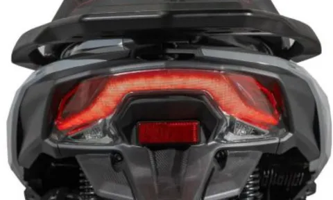 Ra mắt ‘vua xe ga’ 300cc mới ‘thách thức’ Honda SH với giá hấp dẫn, trang bị đủ cả ABS 2 kênh và TCS