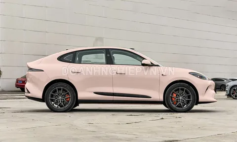 Xe gầm cao công suất 776 mã lực, trang bị ‘đỉnh nóc kịch trần’, giá rẻ bất ngờ