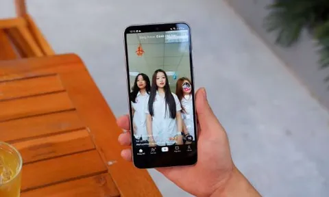 Đây là vua Android giá rẻ của toàn thế giới, hơn 2 triệu ở Việt Nam, bán kém Galaxy S24 Ultra cực ít