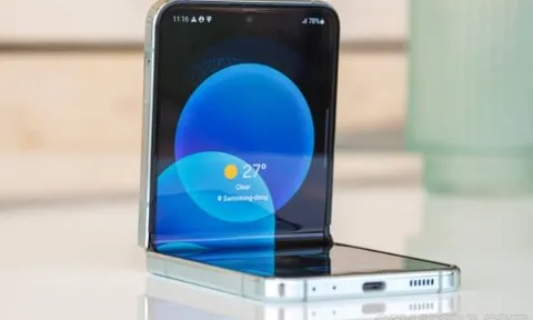 Siêu phẩm màn gập Galaxy Z Flip5 có AI xịn như Galaxy S25 Ultra, giá rẻ hơn iPhone 13 bản thường