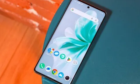 Bậc thầy nhiếp ảnh vivo V30 5G giá rẻ hơn iPhone 13, trang bị xịn ngang kèo Galaxy S24