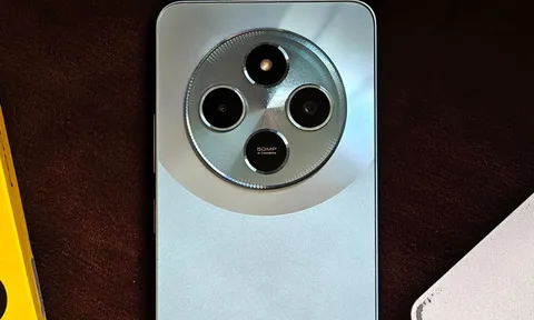 Xiaomi ra mắt smartphone chống nước, RAM 8 GB, pin 5.160mAh, giá chưa tới 3 triệu đồng