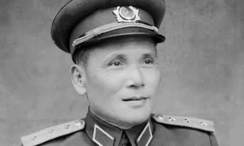 Đại tướng huyền thoại của Việt Nam do đích thân Bác Hồ đặt bí danh, được nước bạn Lào gọi với cái tên lạ