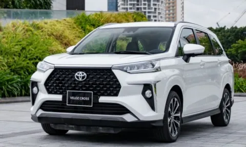 Giá lăn bánh Toyota Veloz Cross 'cực mềm' đầu tháng 3/2025, quyết soán ngôi Mitsubishi Xpander