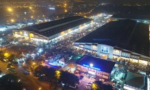 Chợ đầu mối lớn nhất Việt Nam: Không bao giờ ngủ, không bao giờ 'chửi' khách, hàng hóa rẻ đến bất ngờ