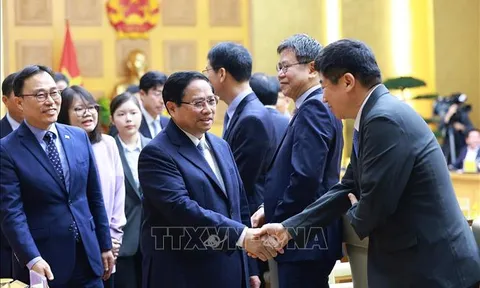 Thủ tướng toạ đàm với các doanh nghiệp Hàn Quốc