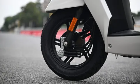 Xe tay ga trang bị vượt trội Honda Vision, giá ngang Wave RSX