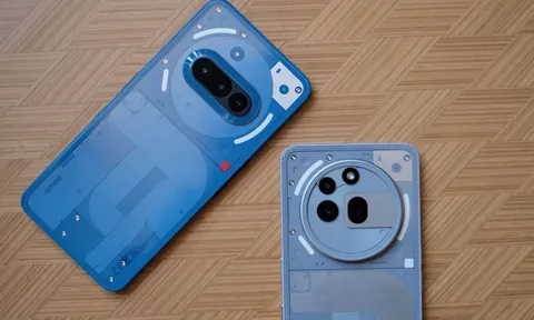 Smartphone thiết kế độc lạ, chip Snapdragon 7s Gen 3, RAM 12 GB, chống nước, giá từ 6,77 triệu đồng