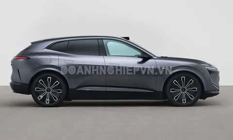 SUV công suất 598 mã lực, sang chảnh như siêu xe, giá ngang Kia Seltos