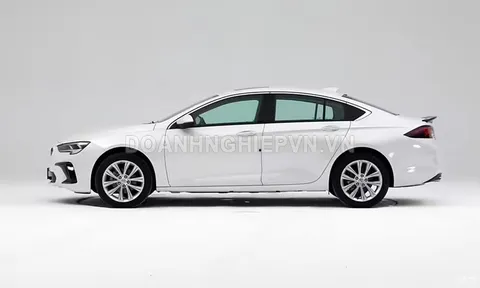 Xe sedan cùng phân khúc với Toyota Camry, công suất 237 mã lực, trang bị tiên tiến, giá chưa tới 380 triệu đồng