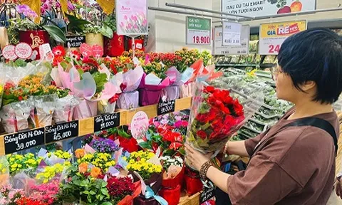 Hoa tươi tăng giá mạnh trước ngày 8/3