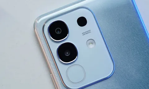 Smartphone chống nước, đạt chuẩn độ bền quân đội, RAM 8 GB, pin 6.500mAh, giá rẻ ‘giật mình