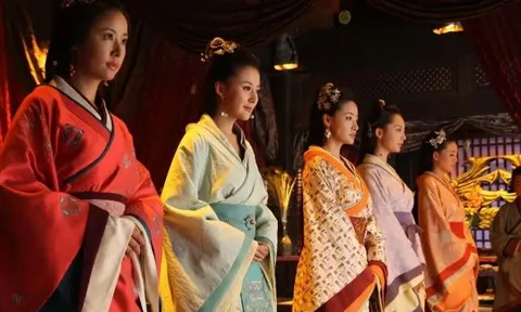 Bí ẩn những người phụ nữ đặc biệt trong Tử Cấm Thành: Chuyên gia dạy dỗ hoàng tử và quyền lực ẩn giấu sau bức màn cung cấm