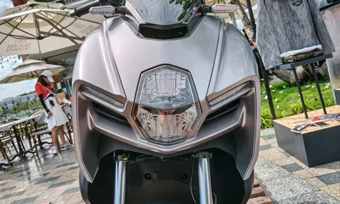 ‘Kẻ ngáng đường’ Honda Air Blade ra mắt tại Việt Nam: Trang bị ngang SH, giá 49,5 triệu đồng