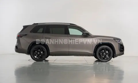 SUV dài hơn 5,1 mét, trang bị vượt trội Toyota Land Cruiser Prado, giá chưa tới 1 tỷ đồng