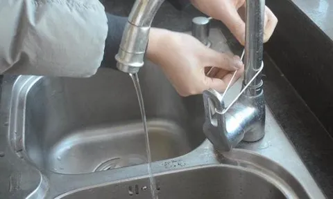 Đừng ném mác quần áo của bạn! Biến rác thải thành 'kho báu' có rất nhiều công dụng, có thể tiết kiệm hàng trăm đô la mỗi năm