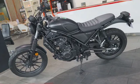 Ngắm ‘vua côn tay’ Honda CL500 2025 vừa ra mắt tại Việt Nam, giá 180,99 triệu đồng