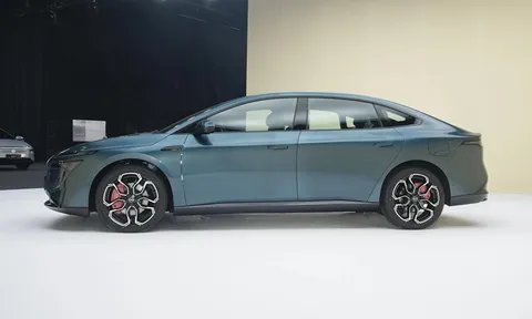 Xe sedan Nissan về đại lý trước khi bán ra: Thiết kế đẹp, nội thất tiện nghi, công suất 268 mã lực, giá chưa tới 600 triệu đồng