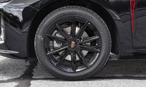 Honda Accord, Toyota Camry sắp có thêm đối thủ mới: Thiết kế ấn tượng, động cơ PHEV