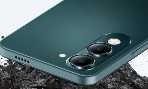 Smartphone ‘nồi đồng cối đá’, pin 5.500mAh, RAM 4 GB, giá 2,27 triệu đồng