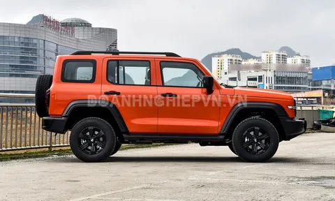 SUV thiết kế hầm hố, công suất 409 mã lực, giá ngang Toyota Corolla Cross, cạnh tranh cùng Ford Everest