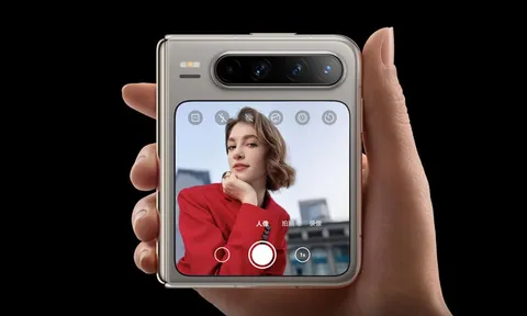 Smartphone màn hình gập, camera ‘đỉnh của chóp’, giá cao hơn iPhone 16 