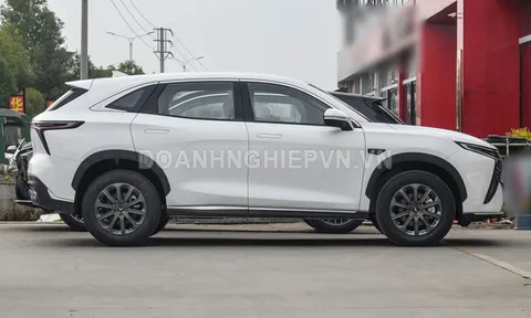 Dân tình ‘phát sốt’ vì mẫu SUV 7 chỗ, động cơ tăng áp, giá chưa tới 350 triệu đồng