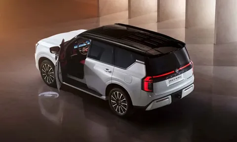 'Kẻ thay thế' Toyota Land Cruiser ra mắt: Công suất 431 mã lực, nội thất sang chảnh, giá 2,4 tỷ đồng