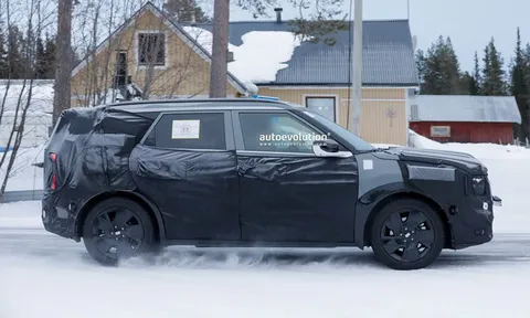 Kia Seltos 2026 lộ diện: Động cơ hybrid, có cả phiên bản 7 chỗ