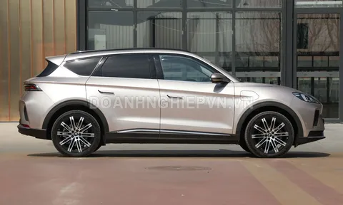 SUV lớn ngang Toyota Fortuner, công suất 238 mã lực, ngập tràn công nghệ, giá ngang Kia Seltos