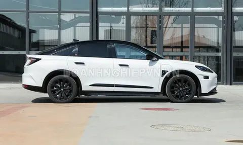 Xe sedan vượt trội Toyota Camry về mọi mặt, giá gần 700 triệu đồng